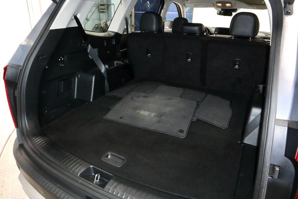 Used 2021 Kia Telluride LX AWD/4WD image 14
