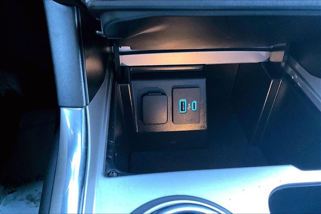 Certified 2023 Ford Explorer XLT w/ Equipment Group 202A image 32