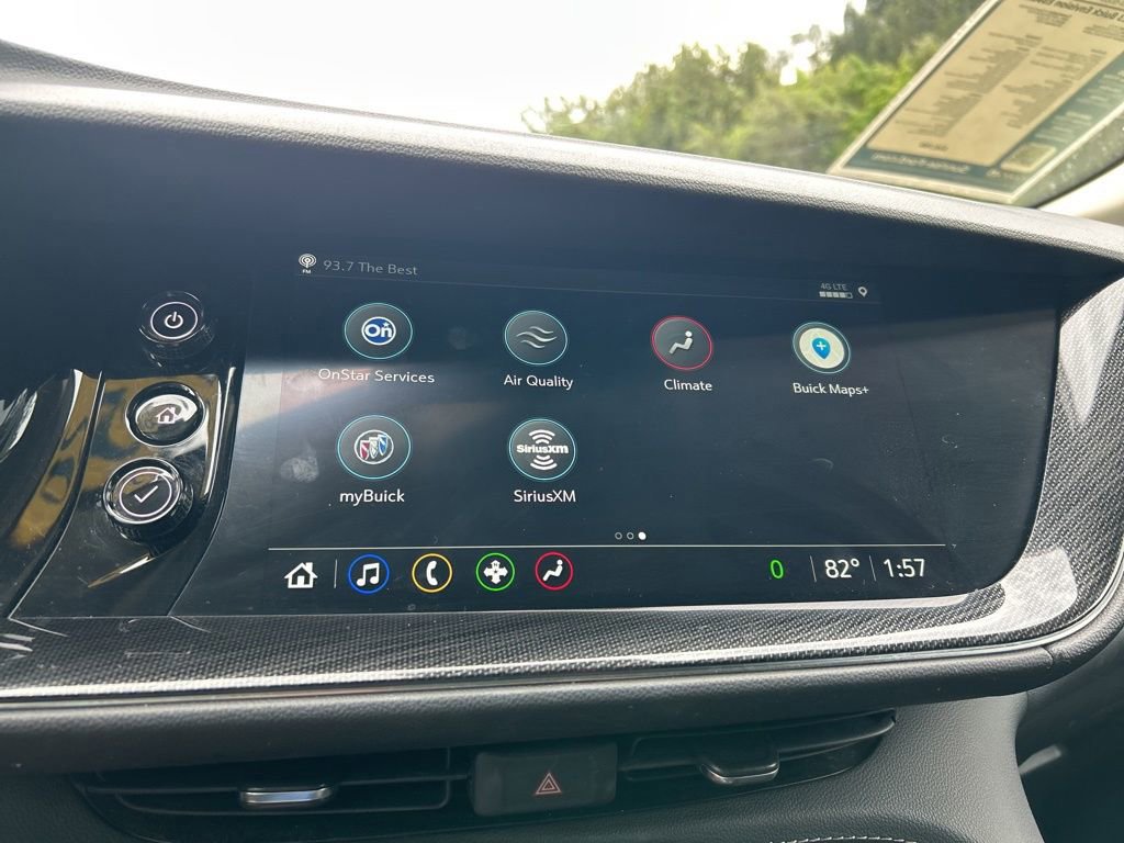 Used 2023 Buick Envision Essence image 27