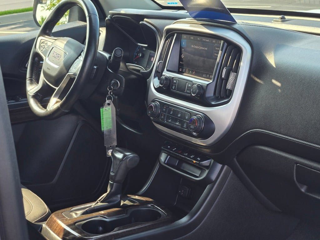 Used 2020 GMC Canyon SLE w/ Driver Alert Package AWD/4WD image 8