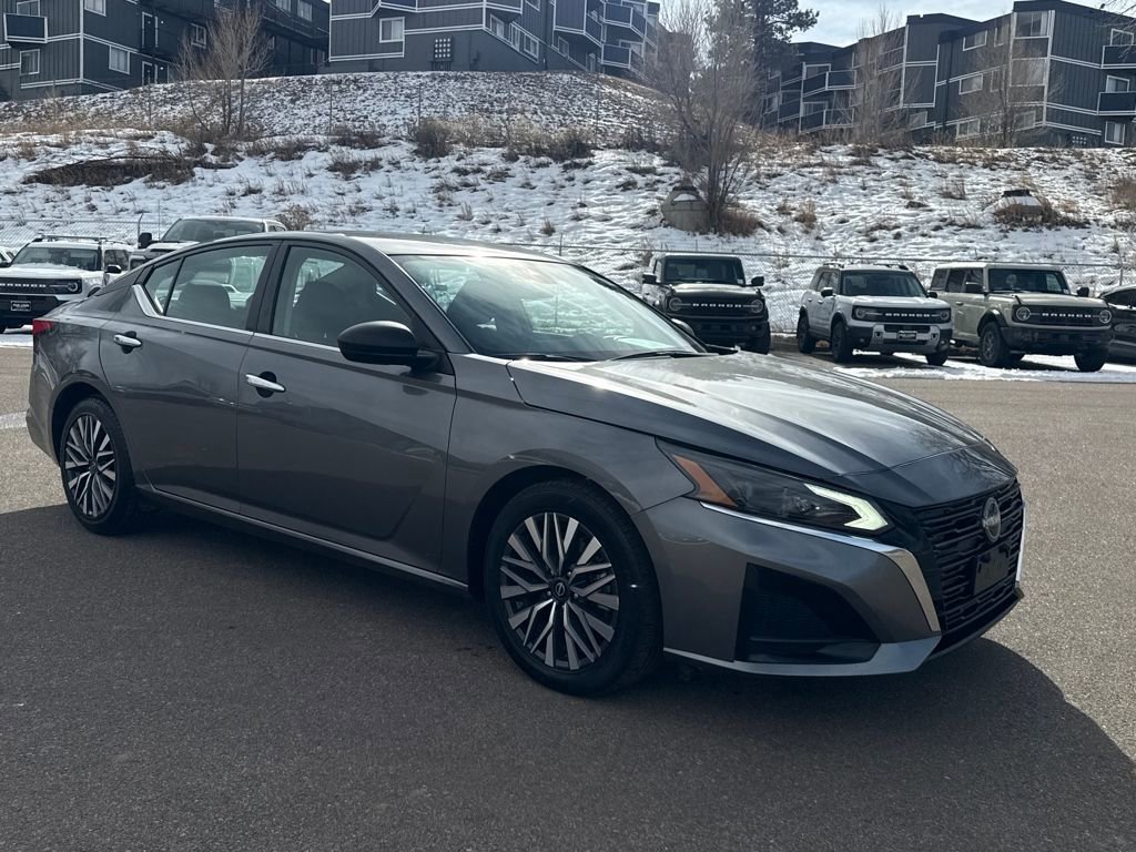 Used 2024 Nissan Altima 2.5 SV image 8