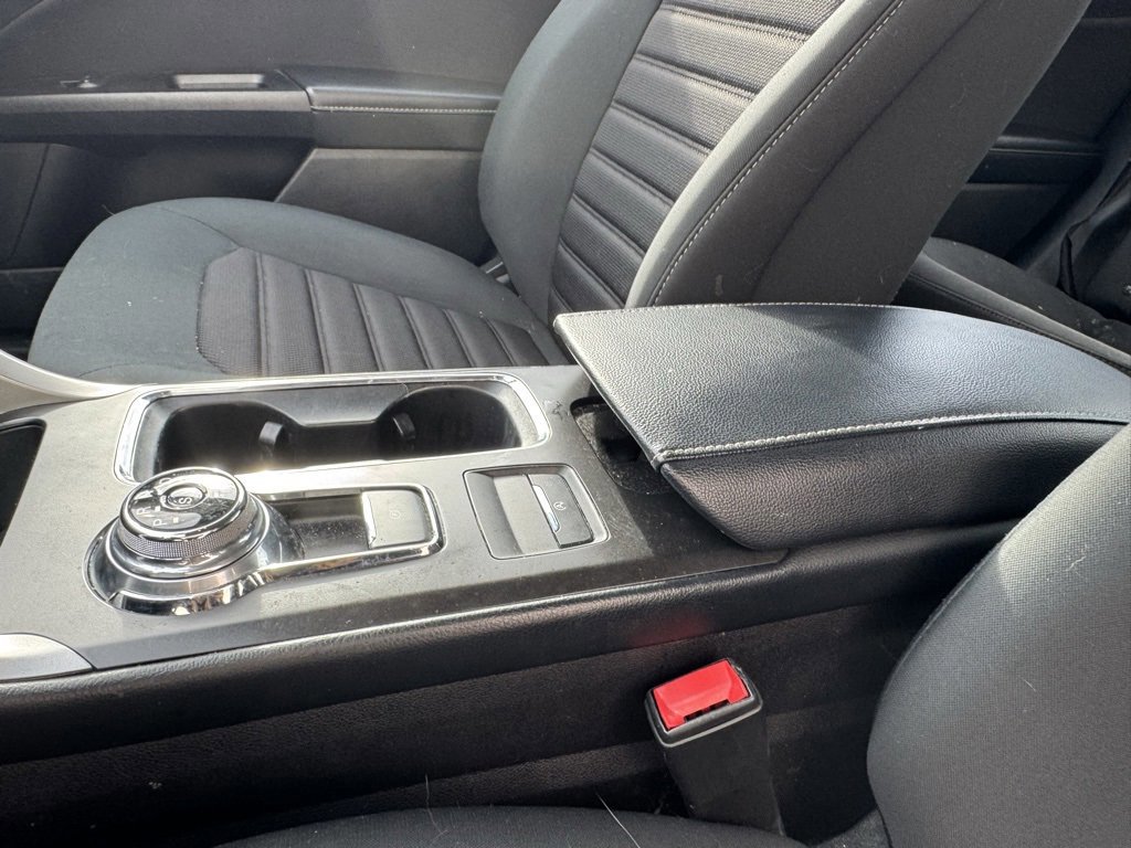 Certified 2018 Ford Fusion SE w/ Fusion SE Technology Package image 9