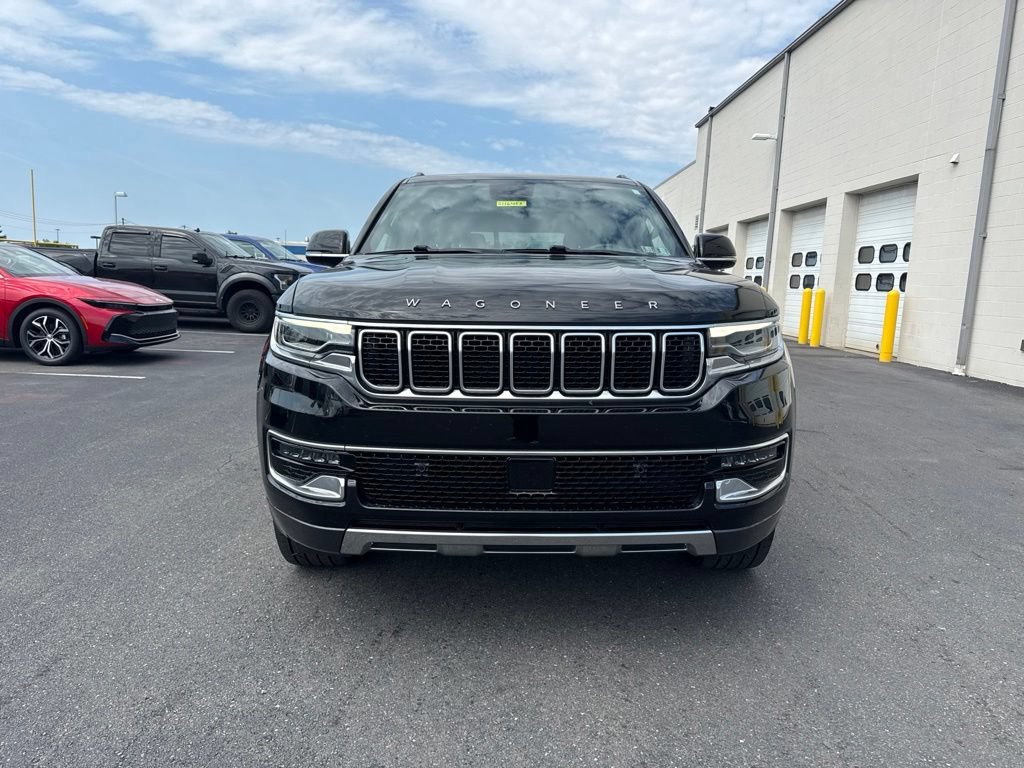 Used 2022 Jeep Wagoneer Series III w/ Premium Group I AWD/4WD image 7