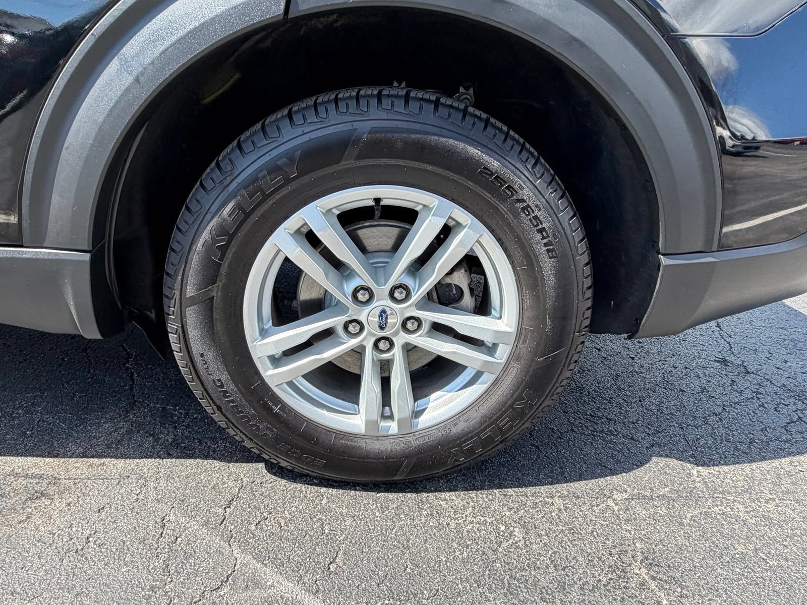 Certified 2022 Ford Explorer XLT w/ Equipment Group 202A AWD/4WD image 47
