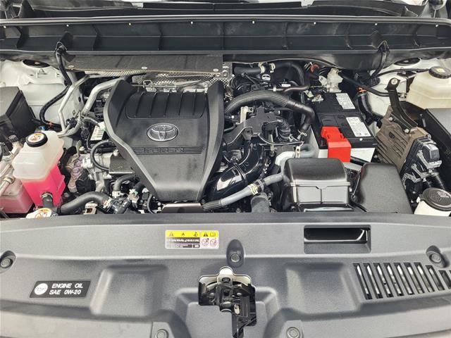 Used 2024 Toyota Highlander XLE AWD/4WD image 36