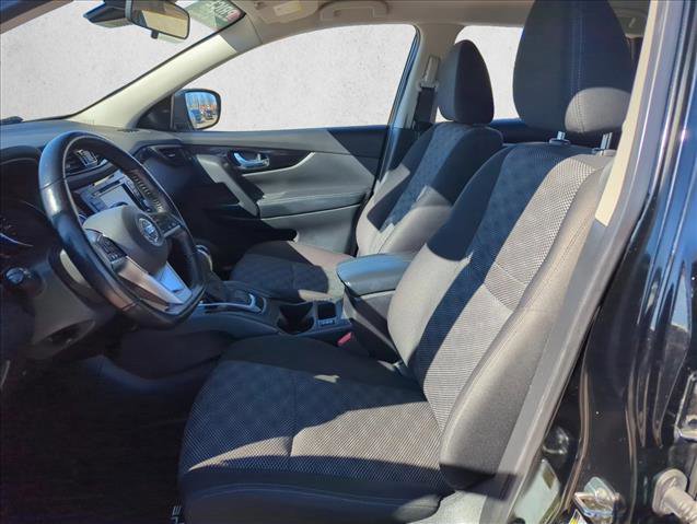 Used 2021 Nissan Rogue Sport SV image 17