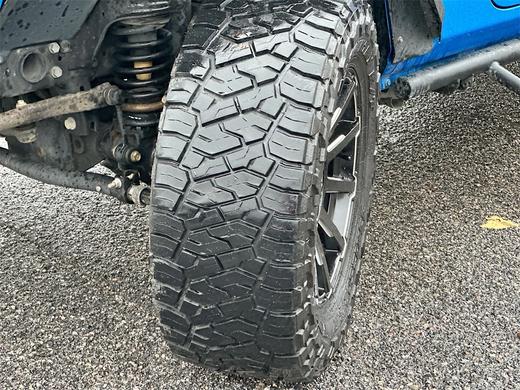 Used 2021 Jeep Gladiator Sport image 25