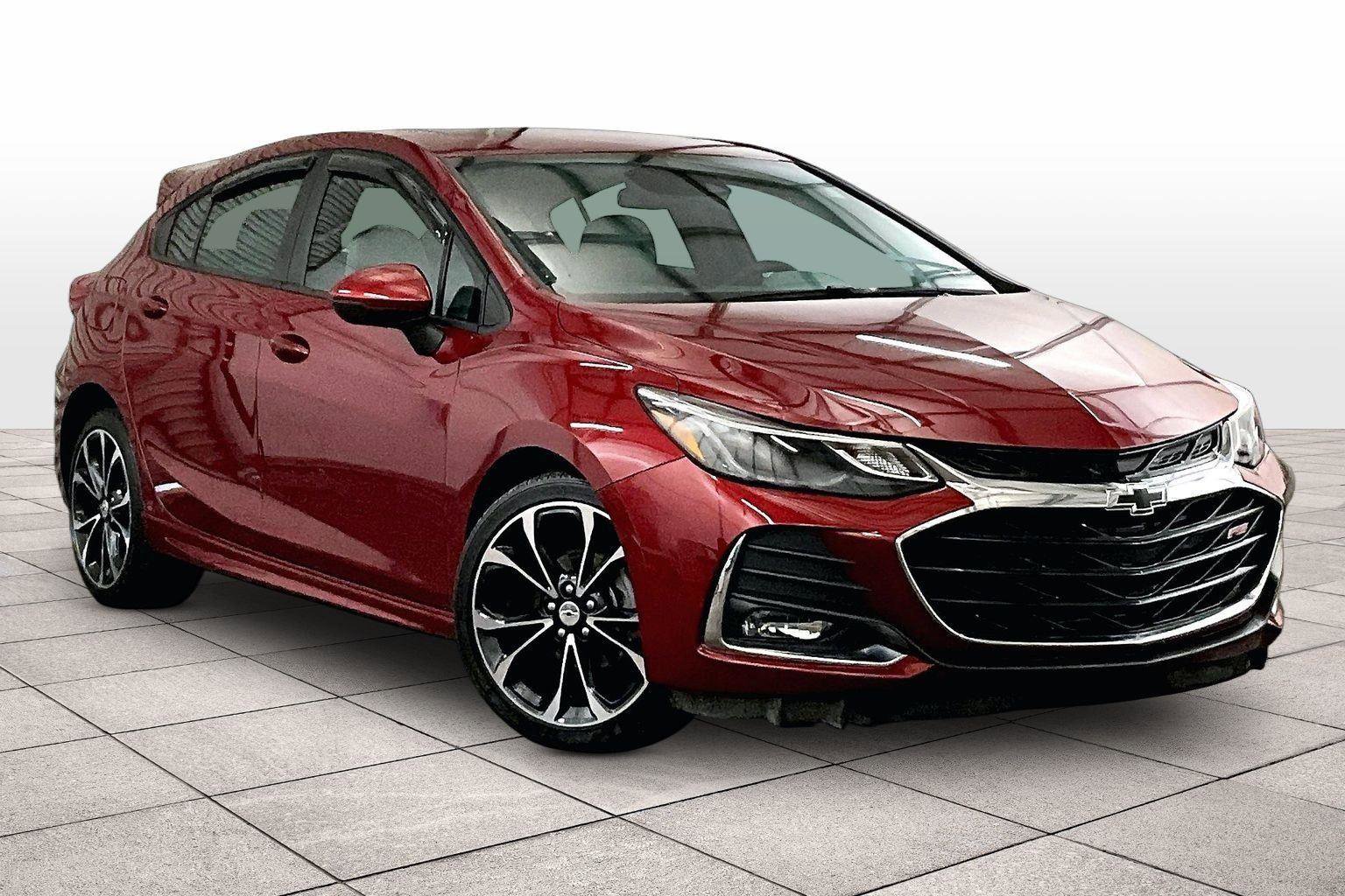 Used 2019 Chevrolet Cruze Premier w/ Sun And Sound Package image 2