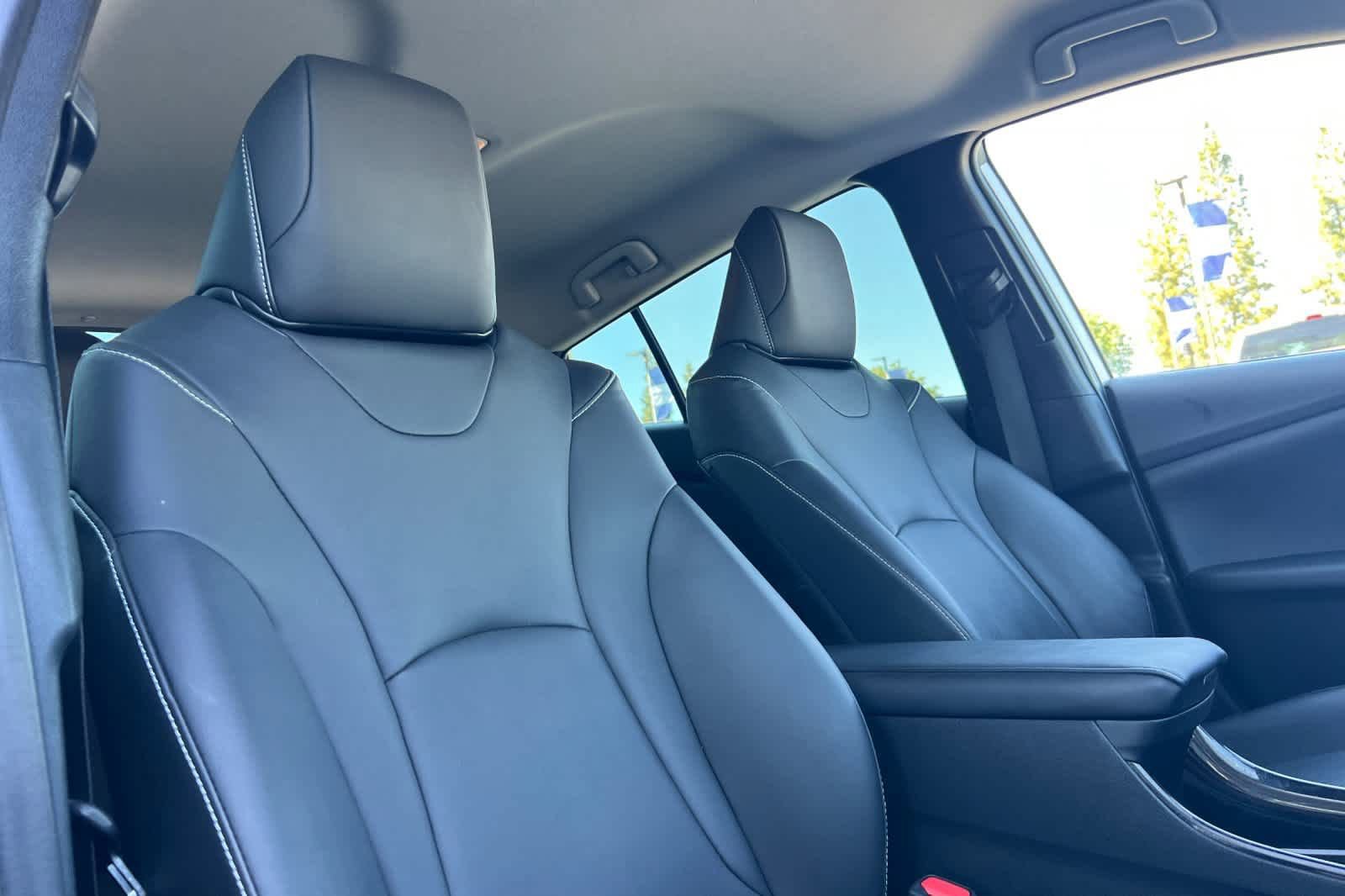 Used 2021 Toyota Prius Prime Limited w/ Carpet Mat Package (TMS) image 18