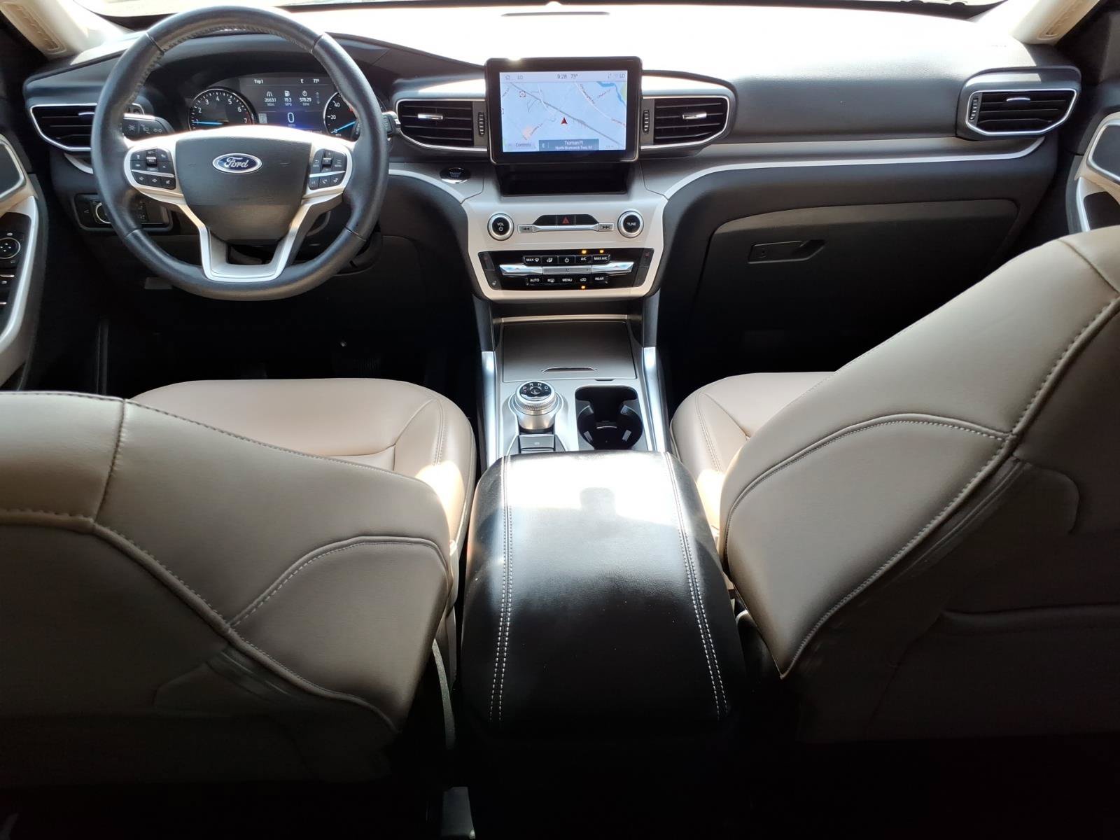 Certified 2023 Ford Explorer XLT w/ Equipment Group 202A AWD/4WD image 10