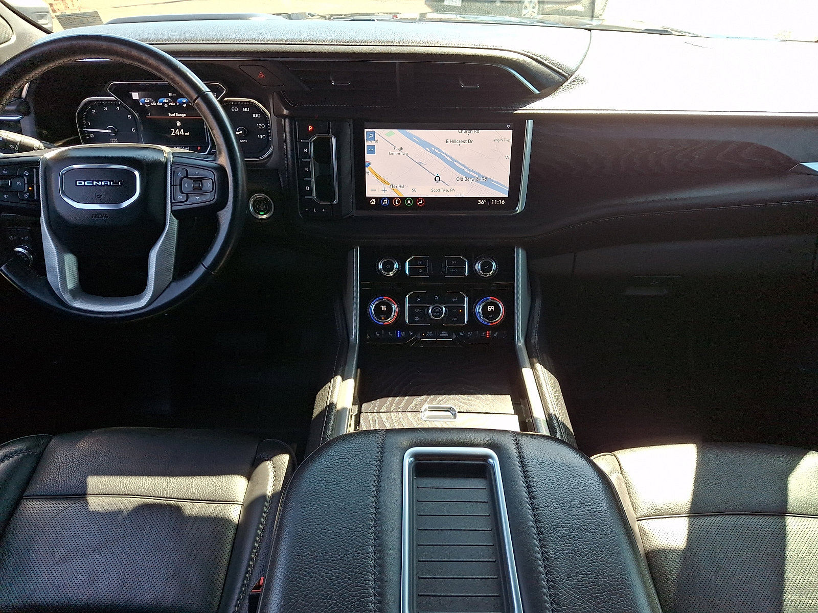 Used 2021 GMC Yukon Denali image 15