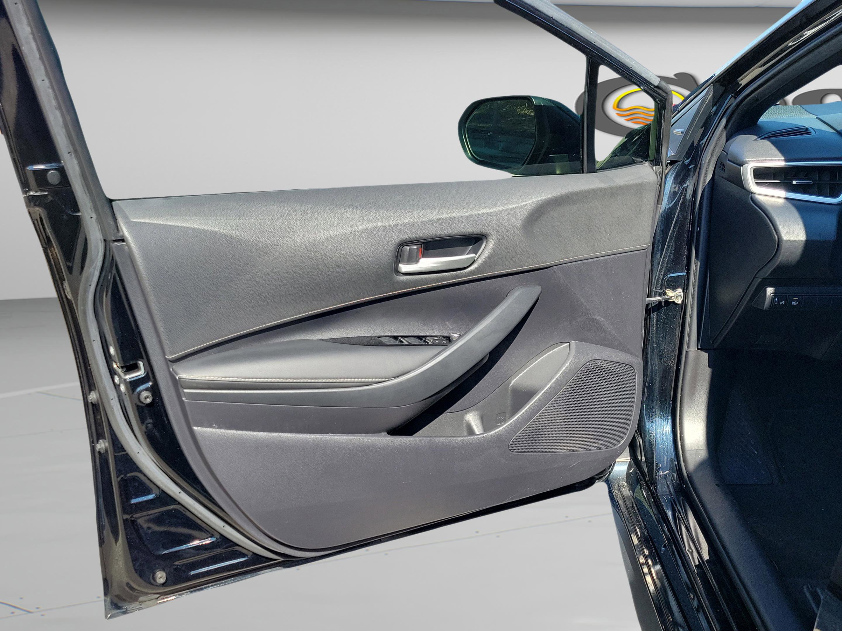 Used 2021 Toyota Corolla SE image 27