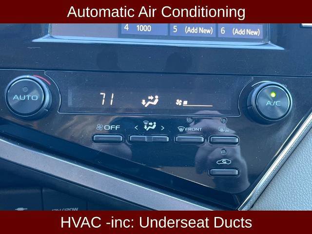 Used 2018 Toyota Camry SE w/ Convenience Package FWD image 19