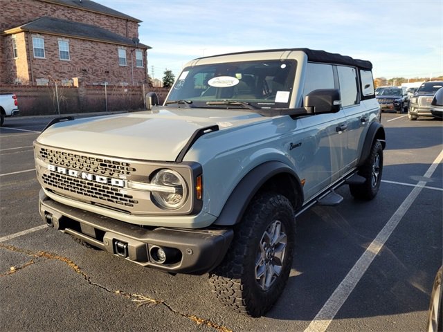 Certified 2022 Ford Bronco Badlands image 9