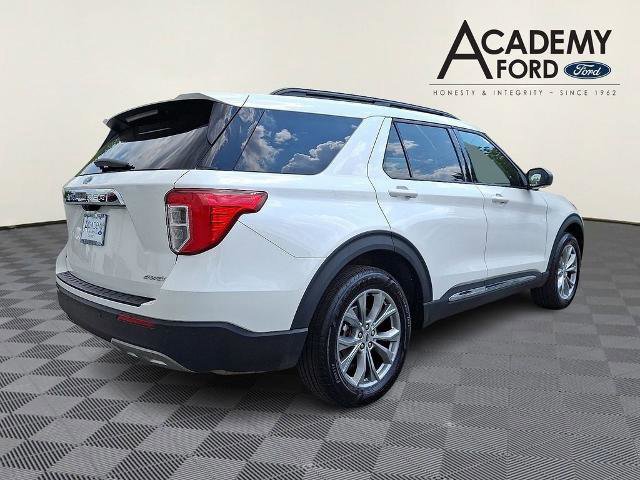 Certified 2022 Ford Explorer XLT w/ Equipment Group 202A AWD/4WD image 4