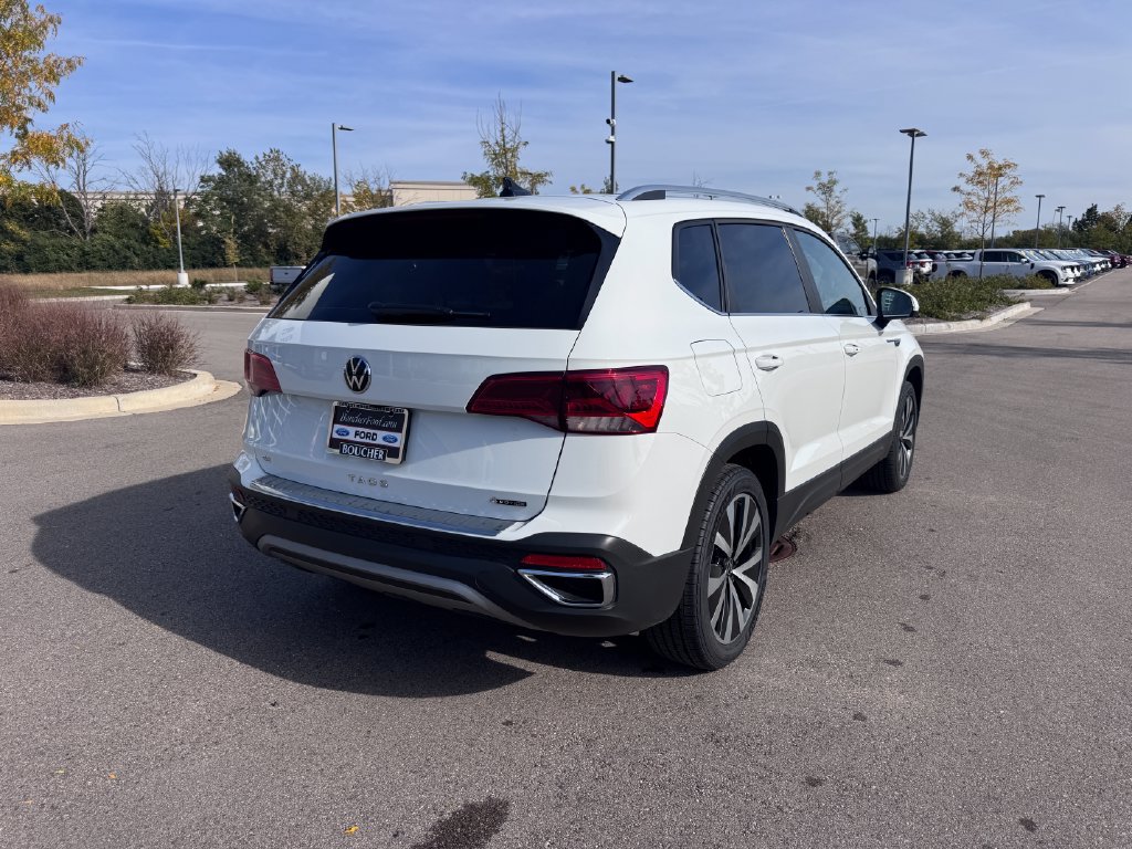 Used 2023 Volkswagen Taos SE AWD/4WD image 3