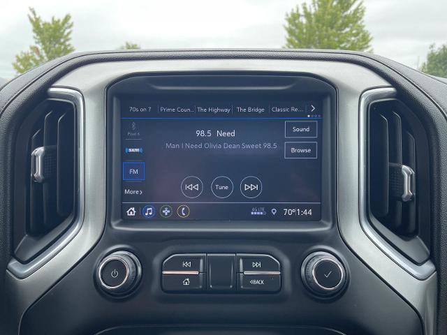 Used 2022 Chevrolet Silverado 1500 LT AWD/4WD image 25