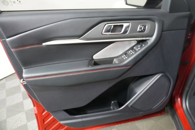 Certified 2025 Ford Explorer ST image 30
