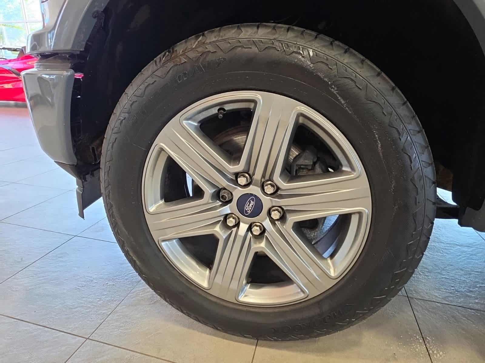 Certified 2019 Ford F150 Lariat w/ Equipment Group 502A Luxury AWD/4WD image 17