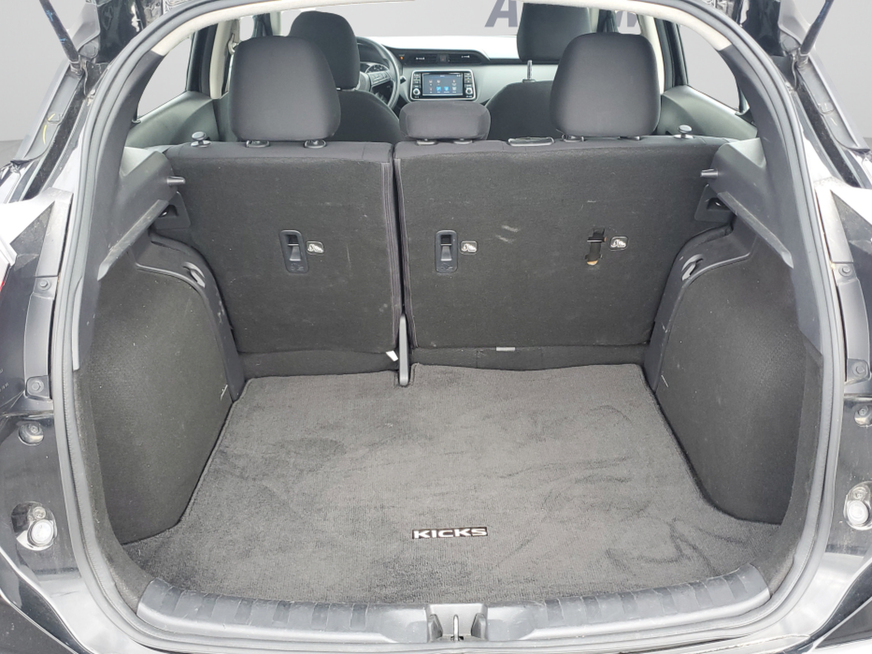 Used 2023 Nissan Kicks S FWD image 7