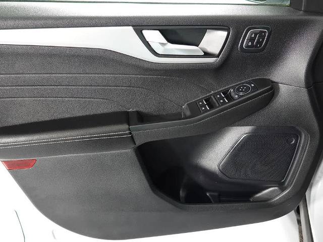 Certified 2025 Ford Escape Platinum AWD/4WD image 11