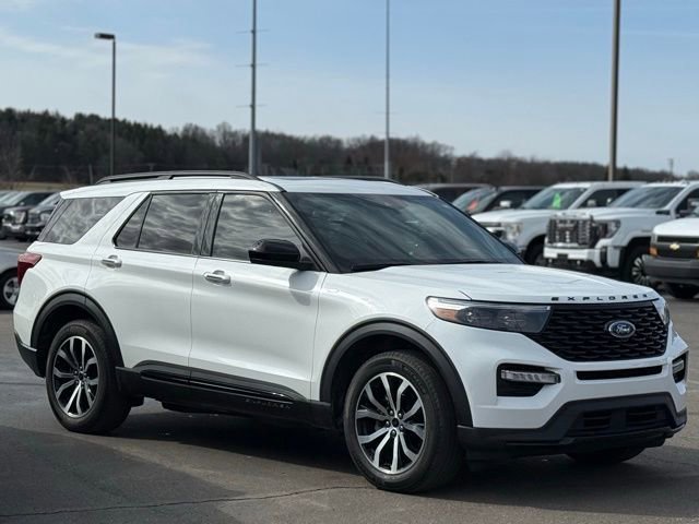 Certified 2024 Ford Explorer ST-Line w/ Class IV Trailer Tow Package image 40