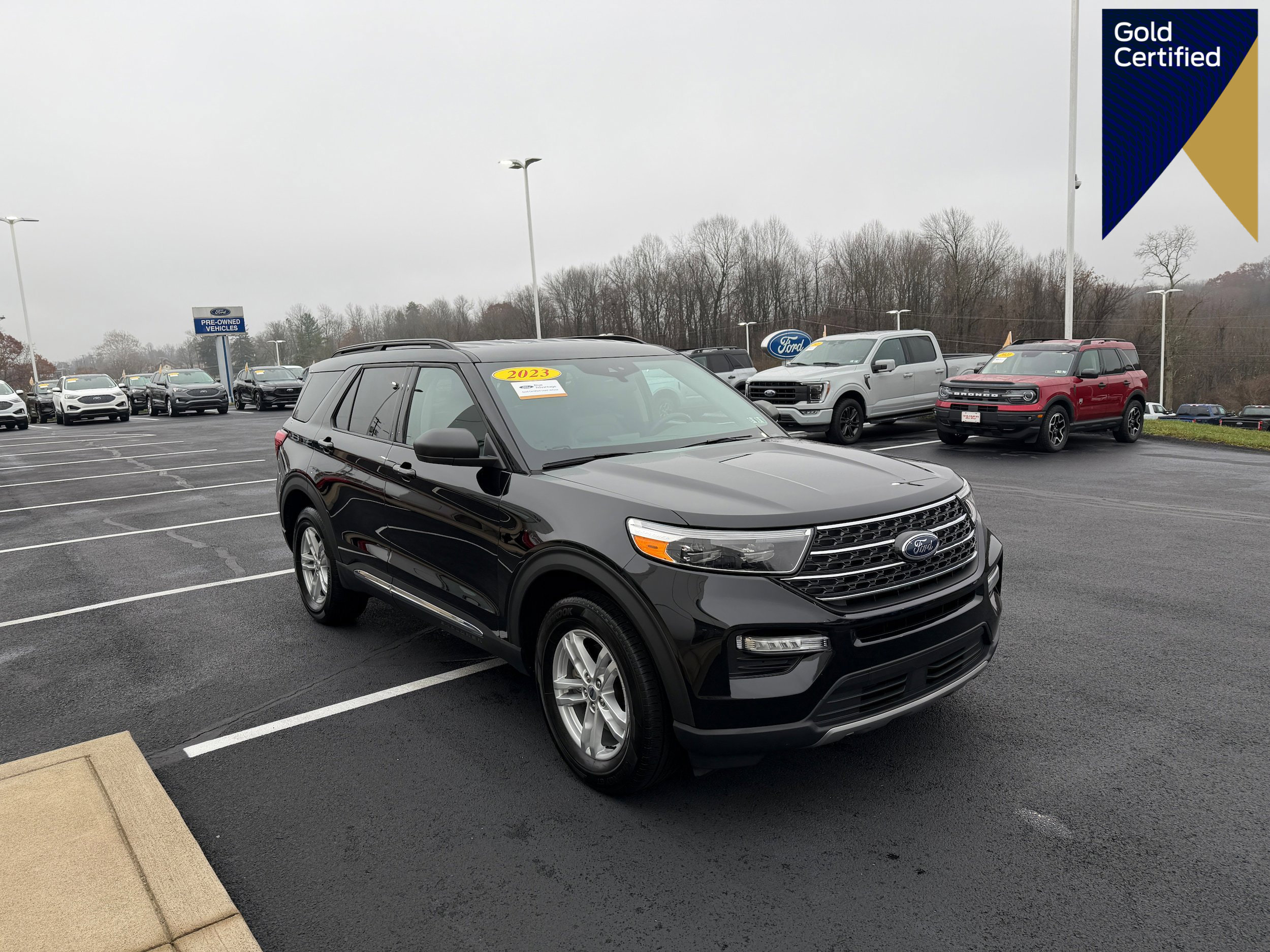 Certified 2023 Ford Explorer XLT w/ Equipment Group 202A image 1