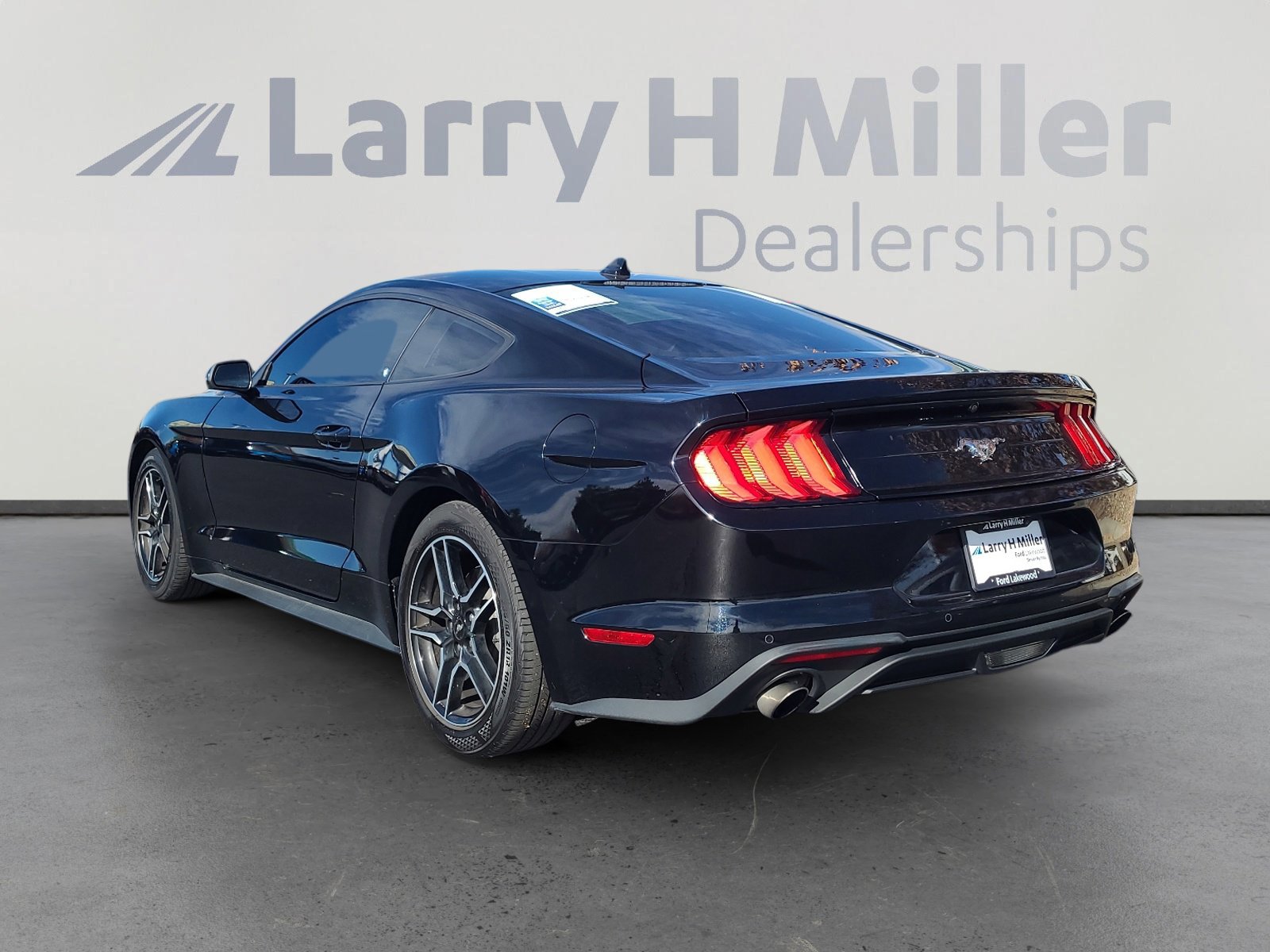 Certified 2022 Ford Mustang Premium image 3