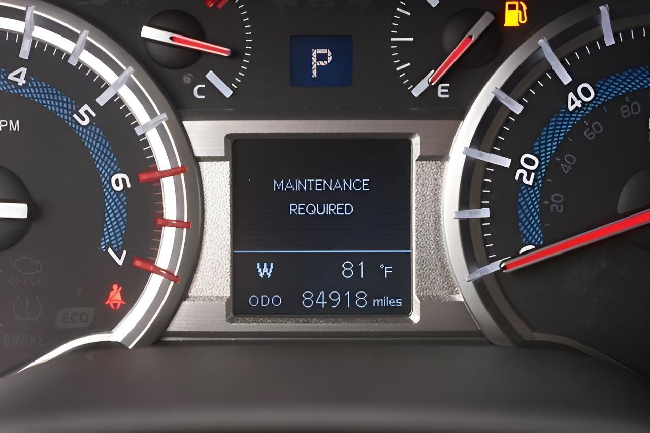 Used 2018 Toyota 4Runner TRD Off-Road AWD/4WD image 25