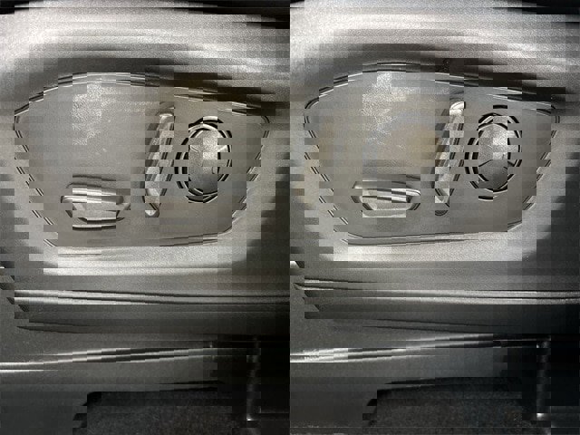 Certified 2023 Ford Explorer XLT w/ Equipment Group 202A image 4