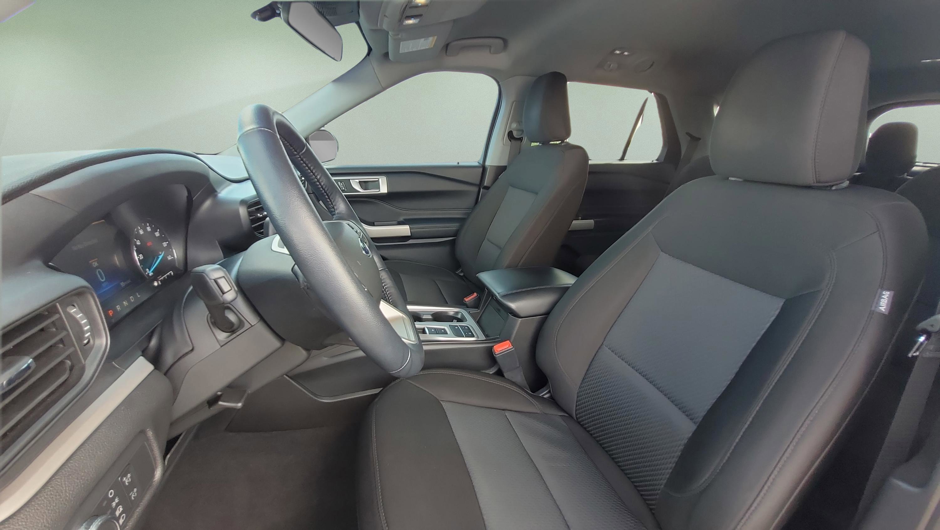 Certified 2022 Ford Explorer XLT RWD image 29