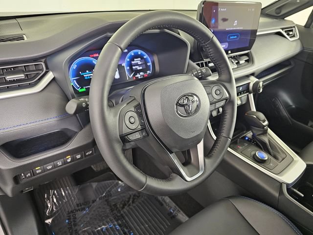 Used 2025 Toyota RAV4 XSE w/ Advanced Technology Package AWD/4WD image 25
