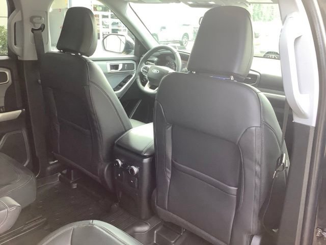 Certified 2023 Ford Explorer XLT w/ Equipment Group 202A AWD/4WD image 28