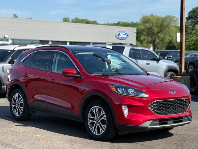 Certified 2022 Ford Escape SEL w/ Technology Package AWD/4WD image 31