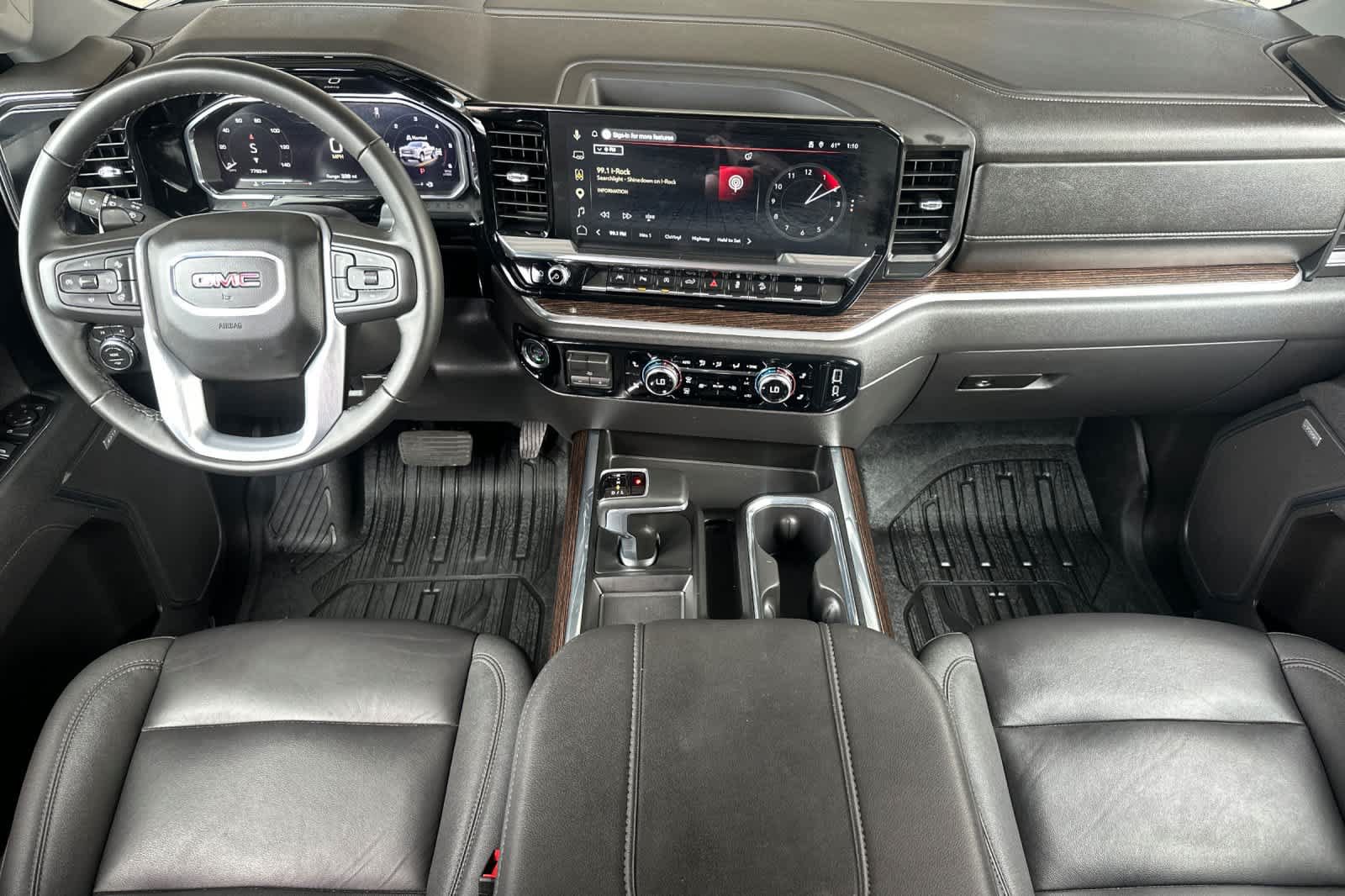Used 2026 GMC Sierra 1500 Elevation w/ Elevation Premium Package AWD/4WD image 3