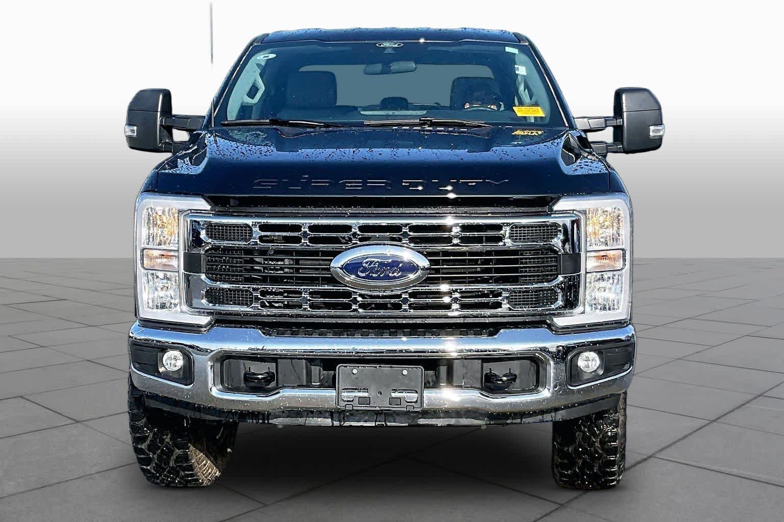 Certified 2025 Ford F250 XLT w/ Tremor Off-Road Package AWD/4WD image 4