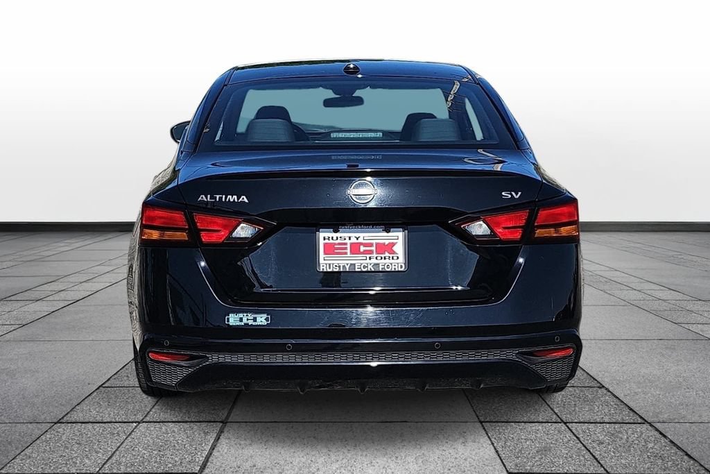 Used 2024 Nissan Altima 2.5 SV FWD image 6