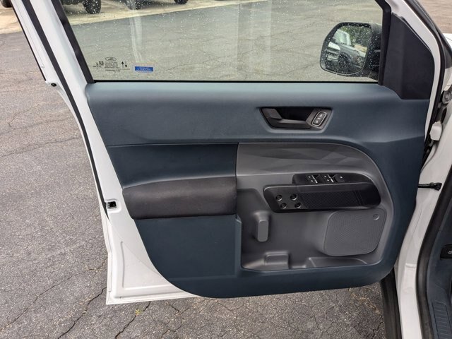 Certified 2022 Ford Maverick XL FWD image 12