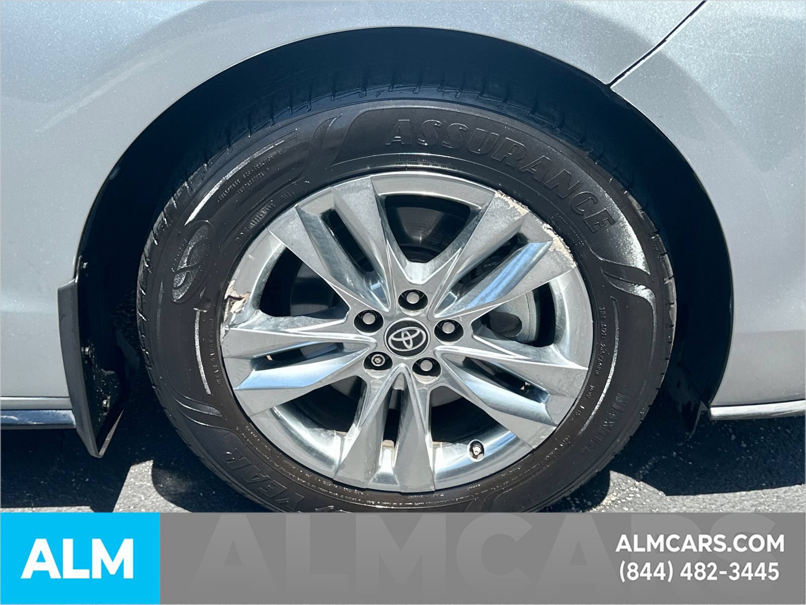 Used 2021 Toyota Sienna Limited FWD image 14