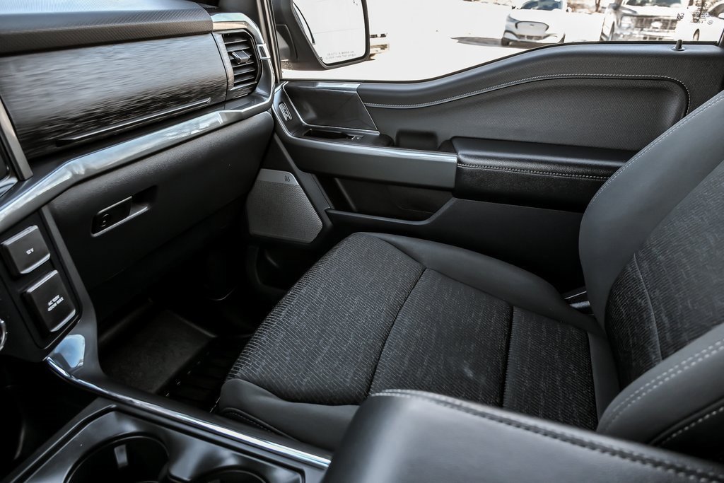 Certified 2022 Ford F150 XLT w/ Equipment Group 302A High image 27