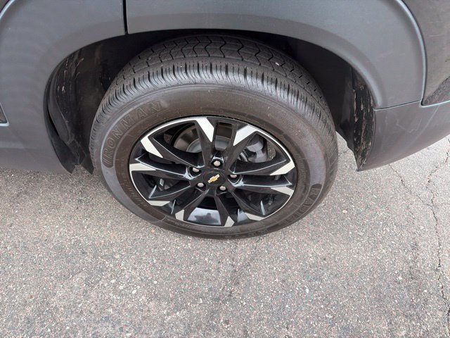 Used 2023 Chevrolet TrailBlazer LT w/ Convenience Package FWD image 11