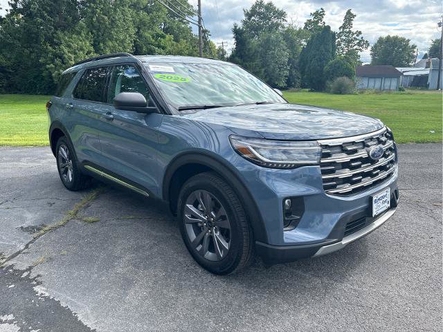 Certified 2025 Ford Explorer Active w/ Active Comfort Package AWD/4WD image 3