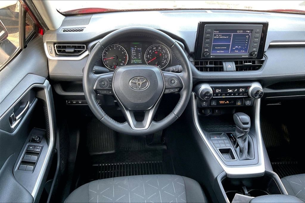Used 2022 Toyota RAV4 XLE image 4