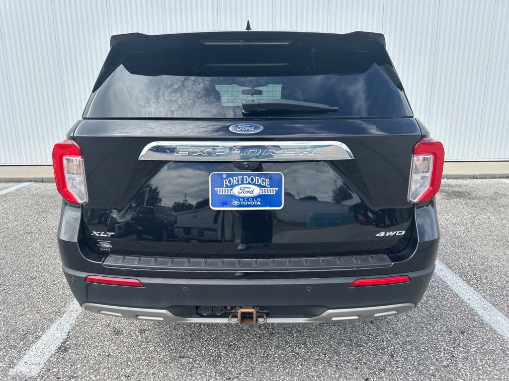 Certified 2021 Ford Explorer XLT w/ Equipment Group 202A AWD/4WD image 6