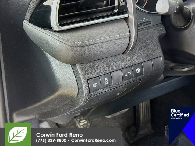 Used 2018 Toyota Camry SE w/ Convenience Package FWD image 14