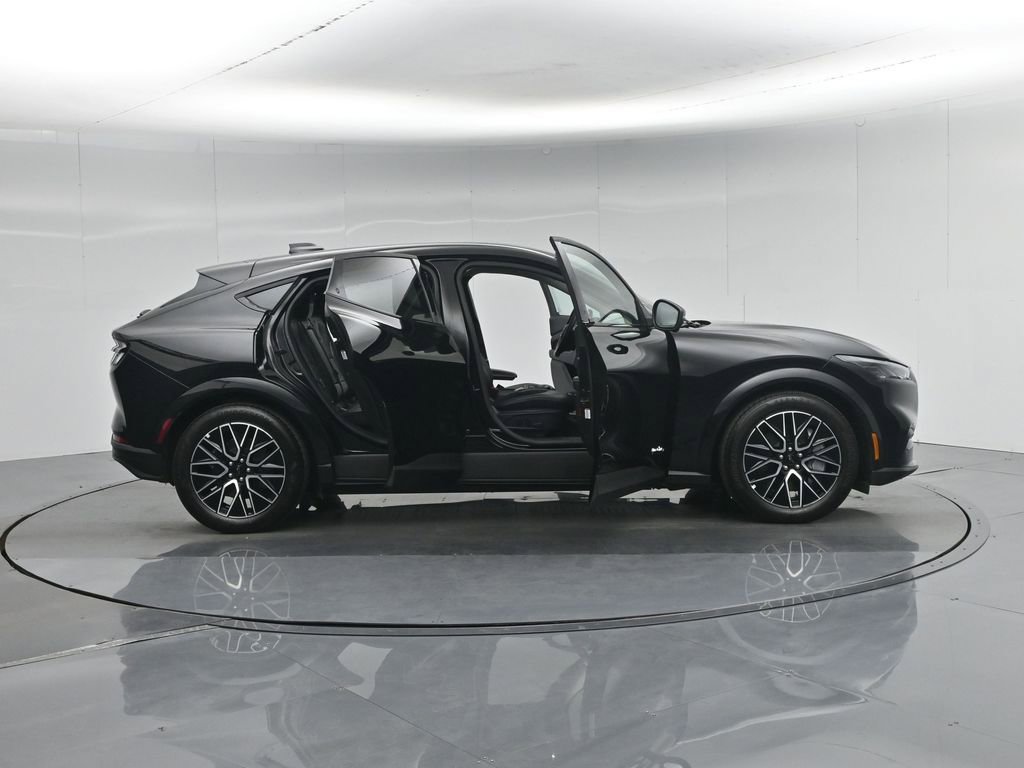 Certified 2025 Ford Mustang Mach-E Premium AWD/4WD image 5