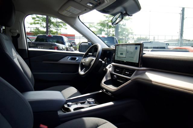 Certified 2025 Ford Explorer Active AWD/4WD image 25