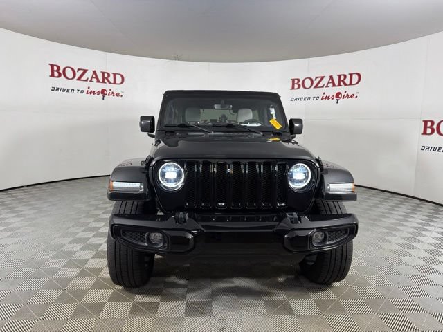 Used 2023 Jeep Wrangler Unlimited Sahara AWD/4WD image 2