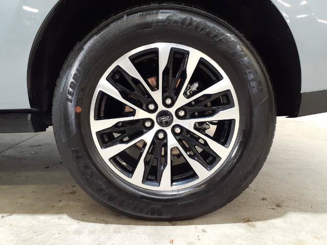 Certified 2025 Ford Expedition Platinum AWD/4WD image 15
