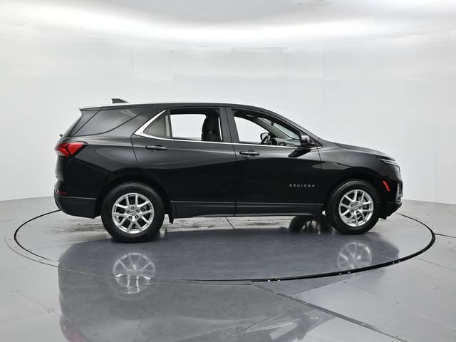 Used 2024 Chevrolet Equinox LT AWD/4WD image 2